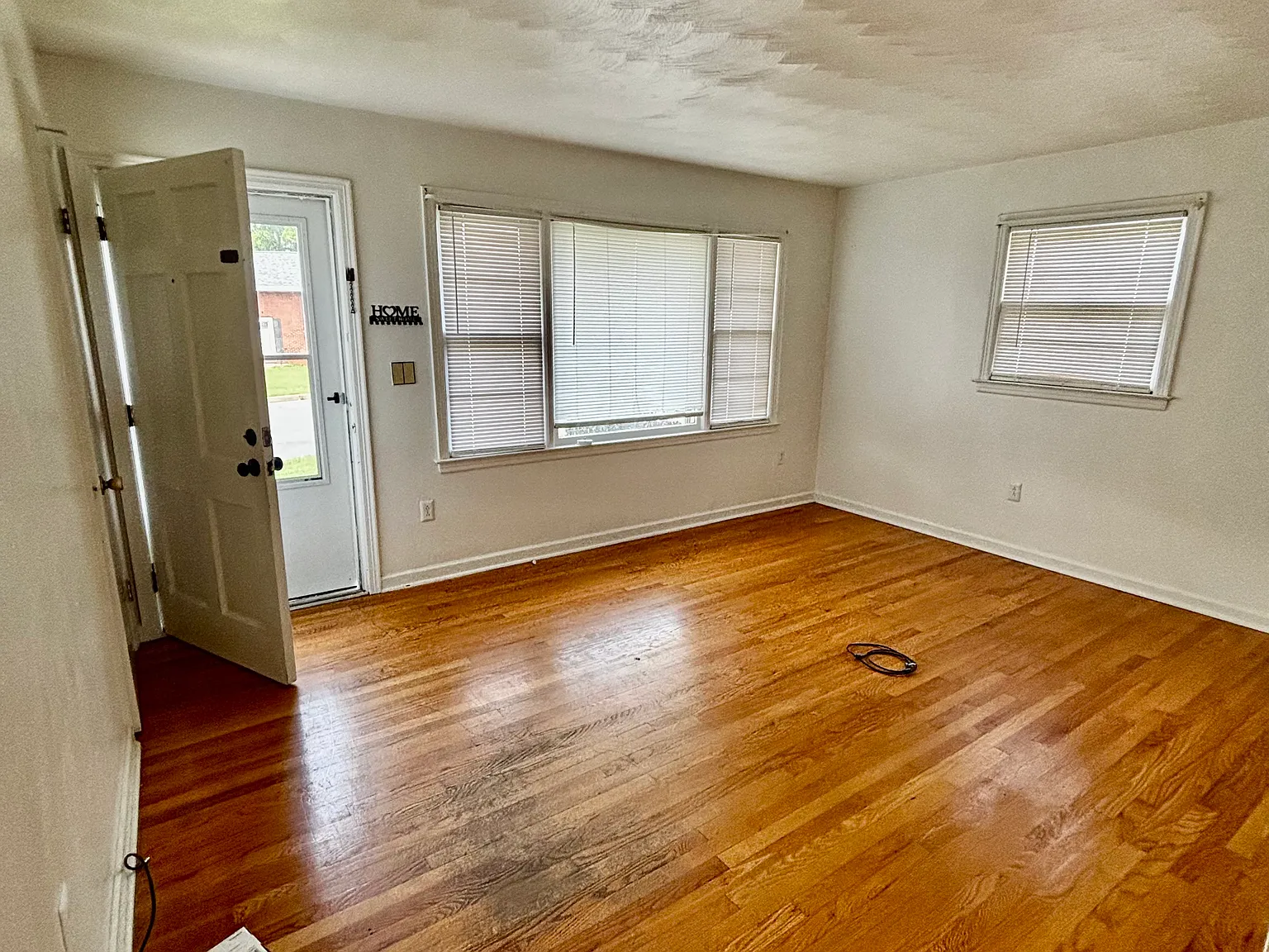 4 bed, $1,675 — Photo 3