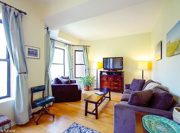 2nd image of 5231 N Winthrop Ave APT 3N