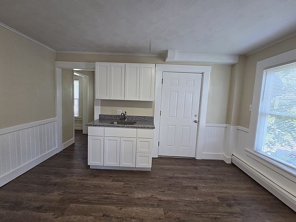 5th image of 240 Maple St #2