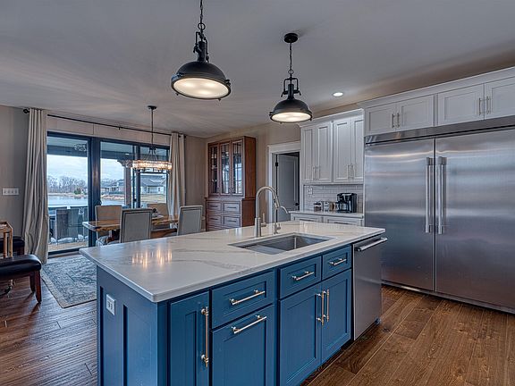 5th image of 7515 Lauren Dr