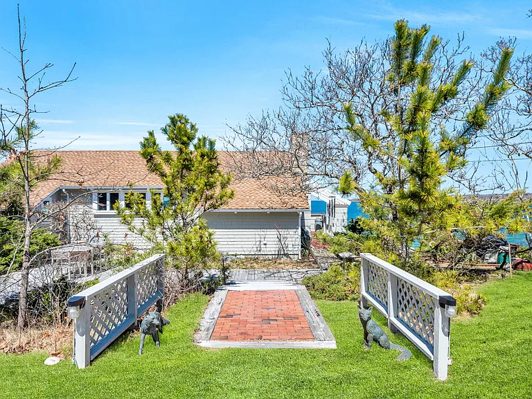 112 Navy Rd — Photo 32
