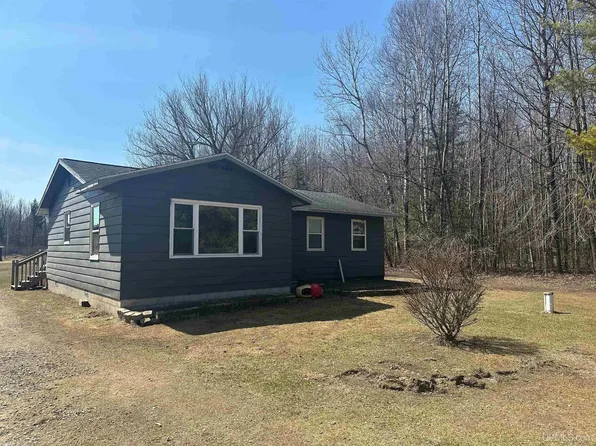 5785 25th Rd, Gladstone, MI 49837