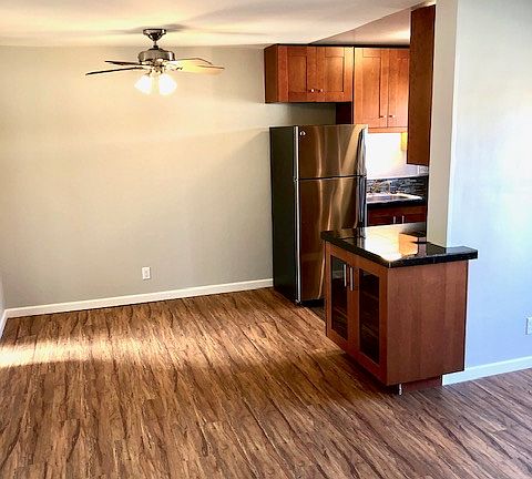 4th image of 4068 Florida St
