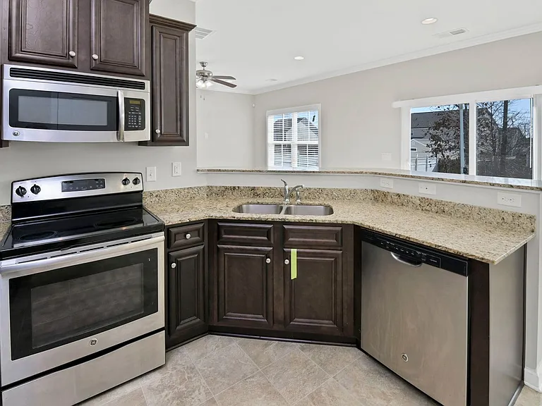 436 Riglaw Cir — Photo 9