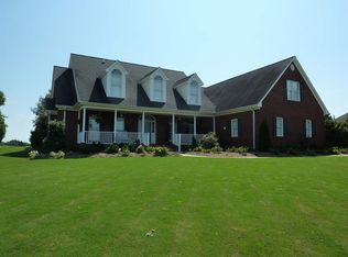 127 Gleneagles Rd, Campobello, SC 29322