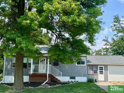 6350 Seward St, Omaha, NE, 68104