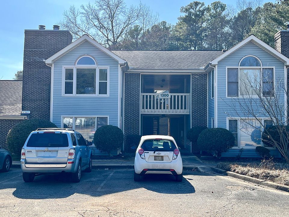 1st image of 1308 Liberty Dr #1300