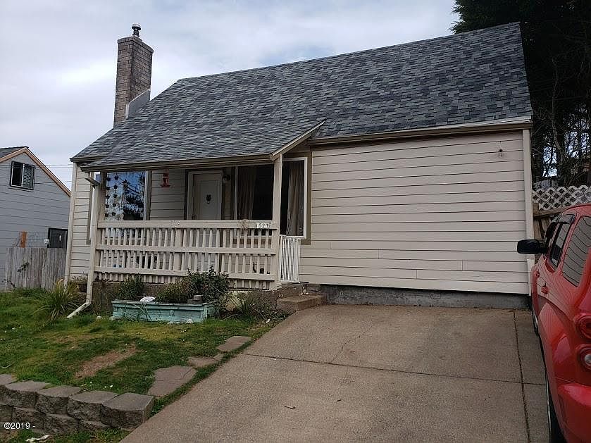 1st image of 1523 NE 12th St