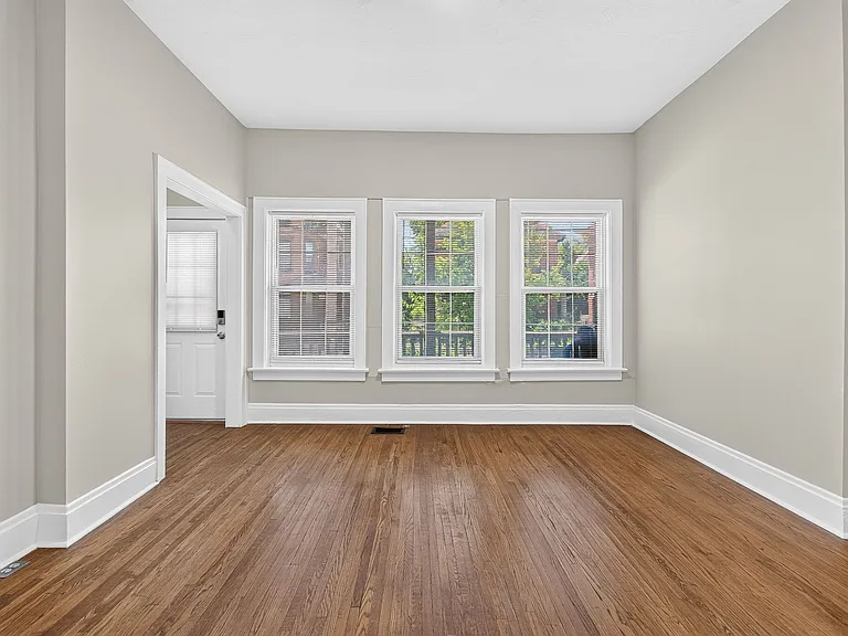 250 W 3rd Ave #248 — Photo 5