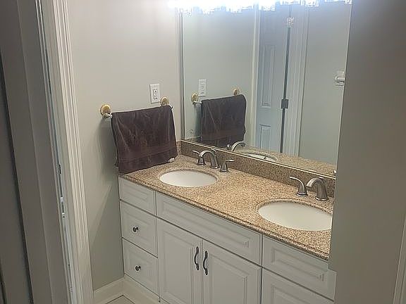 4th image of 2272 Kilbirnie Dr