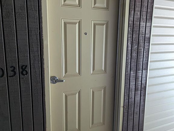 4th image of 5038 Seven Pine Cir Building 2
