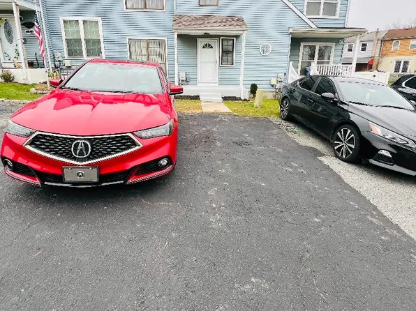 213 White Plains Ct, Newark, DE 19702