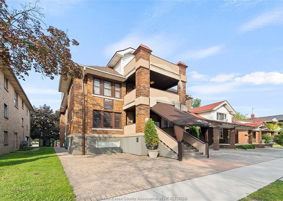 269 Randolph Pl #3