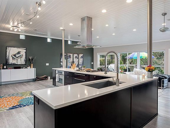 3rd image of 54 Highpoint Dr