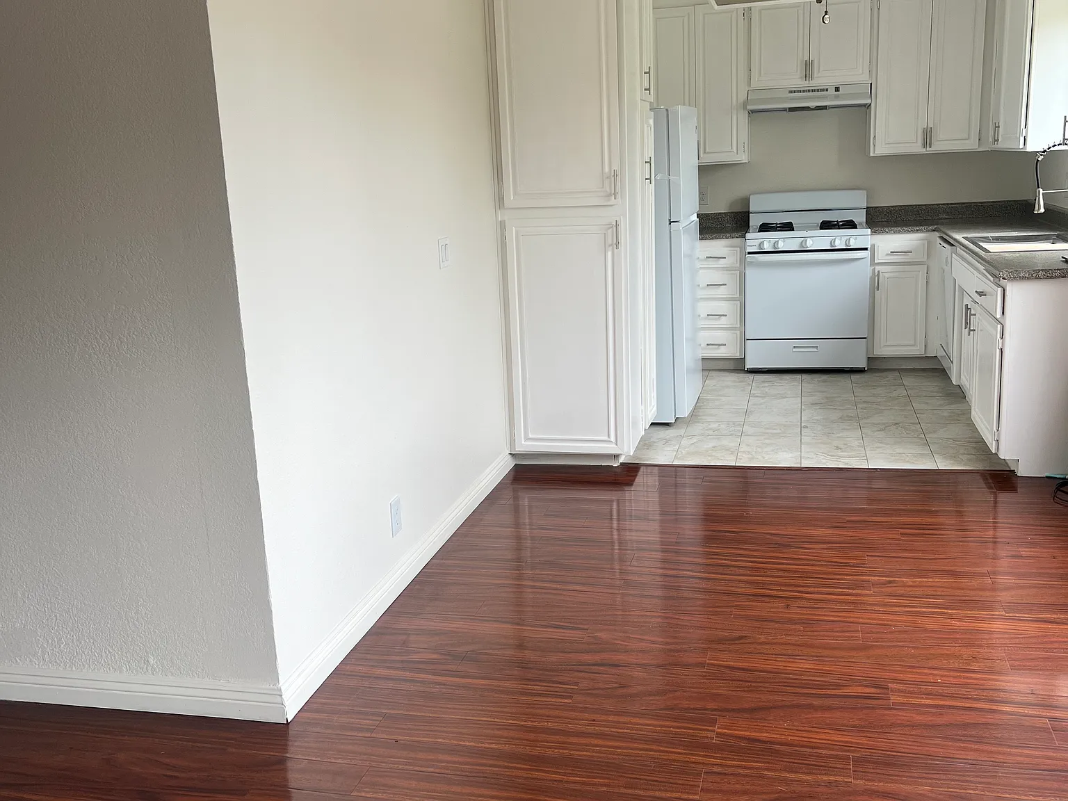 2 bed, 1100 sqft, $2,750 — Photo 2
