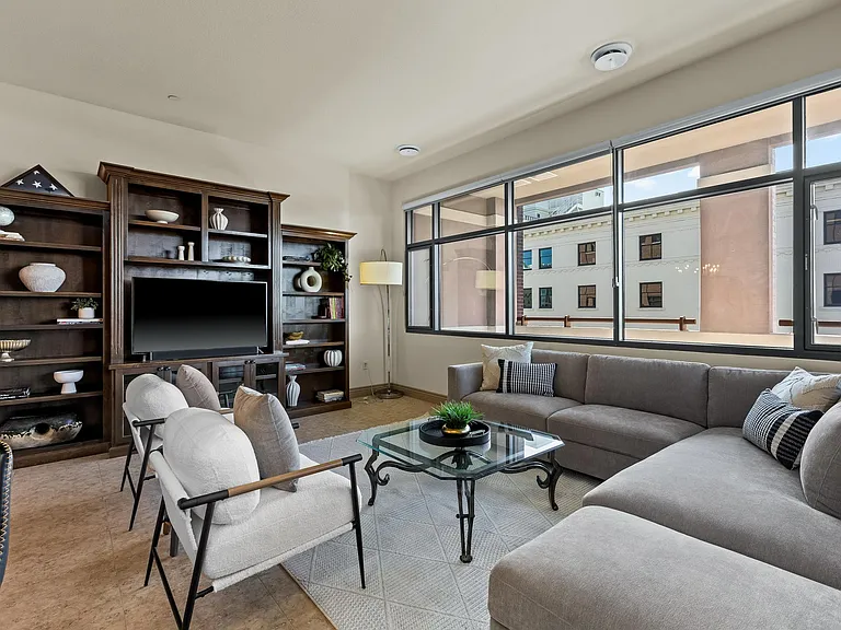 1112 W Main St #406 — Photo 19