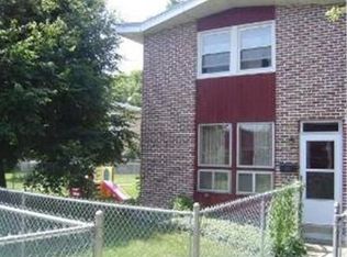1327 Highland Dr, Des Plaines, IL 60018