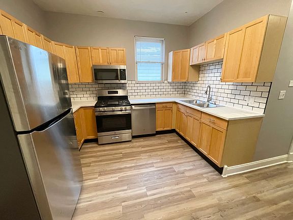 5th image of 1826 W Sunnyside Ave #2R