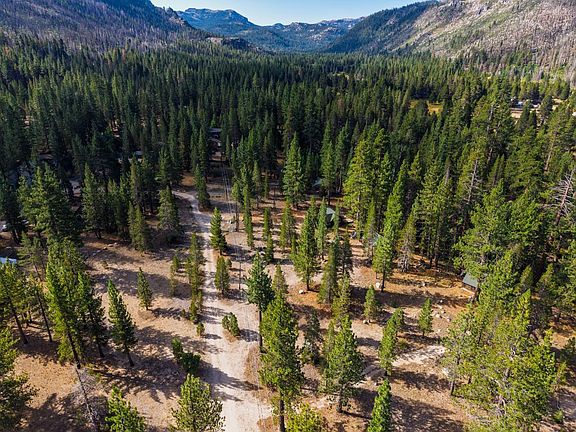 4th image of 2510 Blitzen Rd