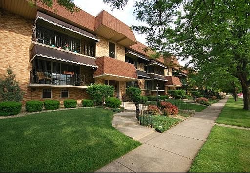 1st image of 10205 S Komensky Ave APT 2D