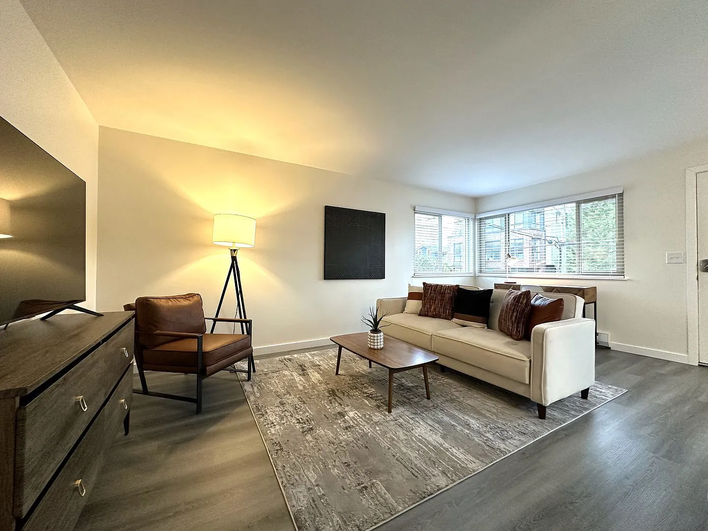 1Bd/1Ba Seattle Apartment — Photo 4