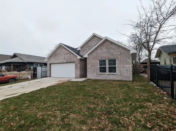 1332 E Myrtle St, Fort Worth, TX 76104