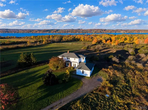 2651 Rickard Rd, Skaneateles, NY 13152