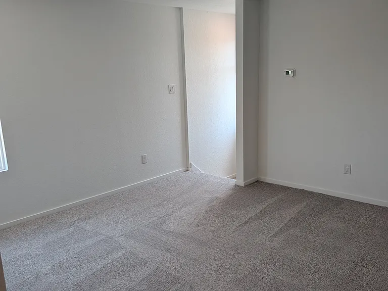 10717 Aqueduct Crk — Photo 13