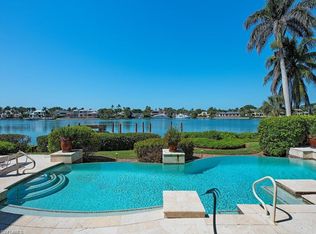 916 Spyglass Ln, Naples, FL 34102