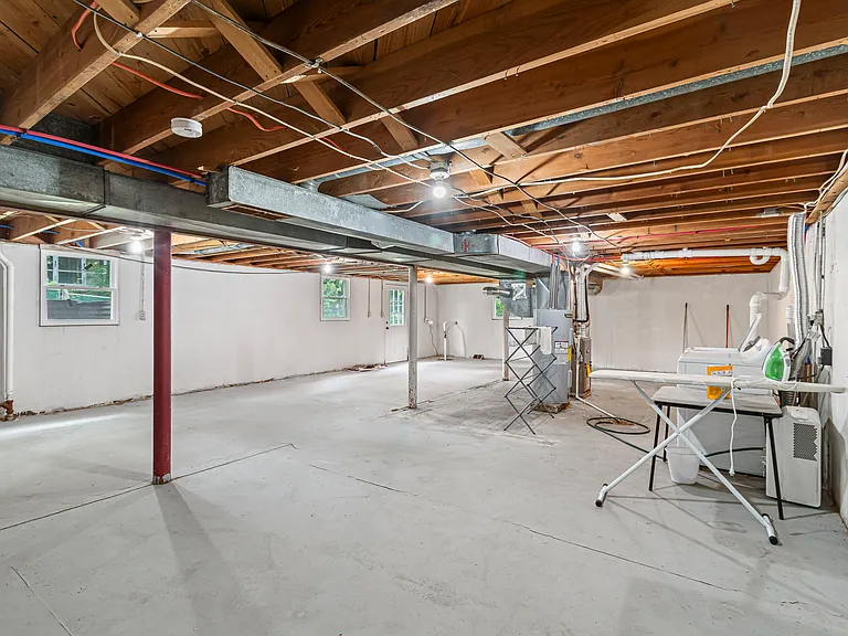 210 N Virginia St — Photo 16