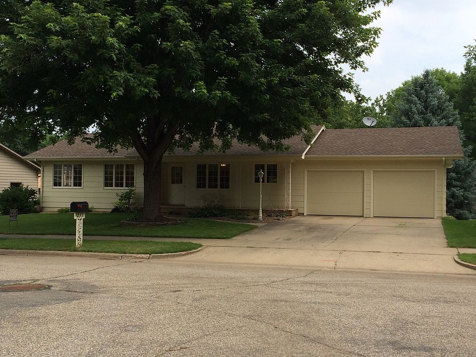 2708 W Costello Road