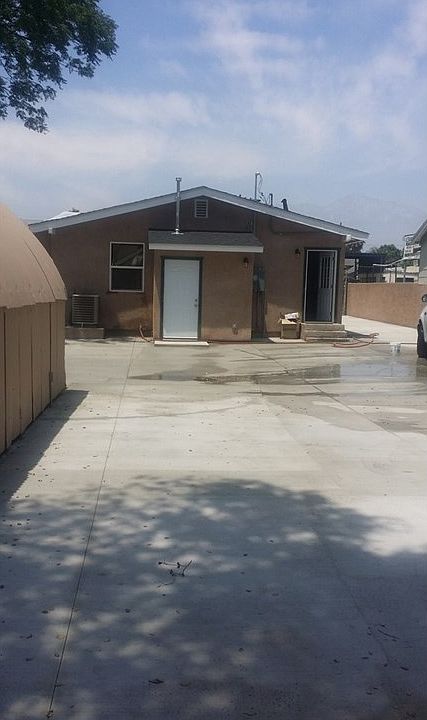 1st image of 754 E Holt Blvd
