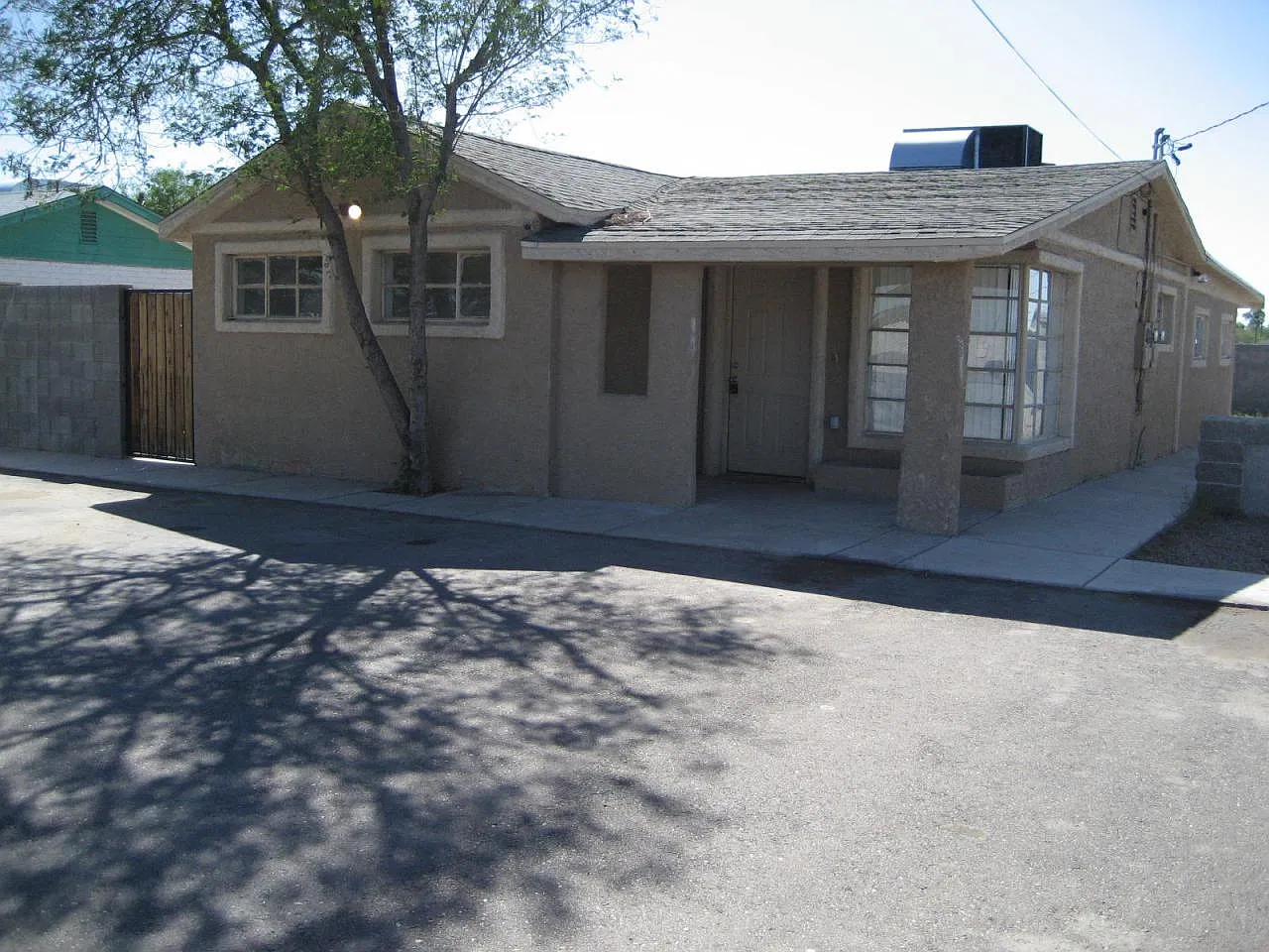 2 bed, 1.0 bath, $1,300 — Photo 1