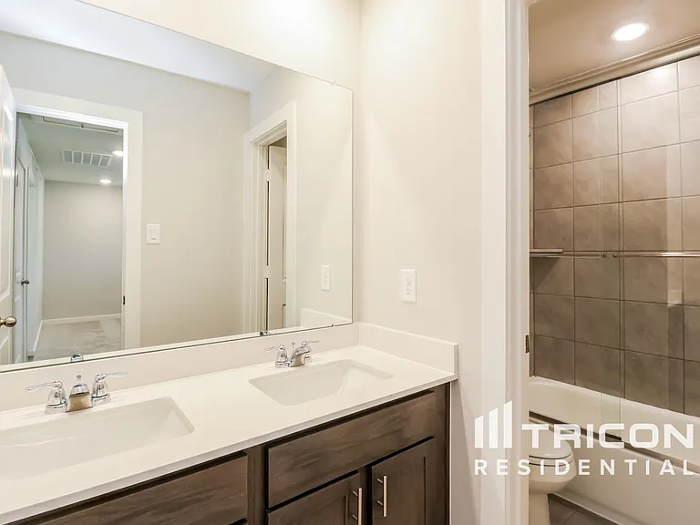 Tricon Willow Creek — Photo 97