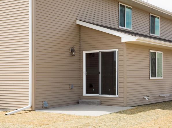 6373 Pawnee Ln, Asbury, IA 52002
