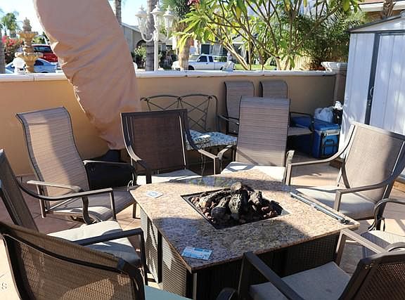 4th image of 258 Del Valle Dr