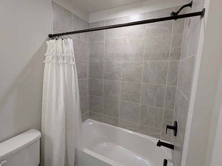 225 Van Zandt Trl — Photo 36