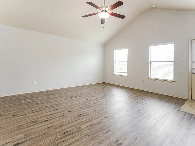 23302 Sawmill Pass — Photo 4