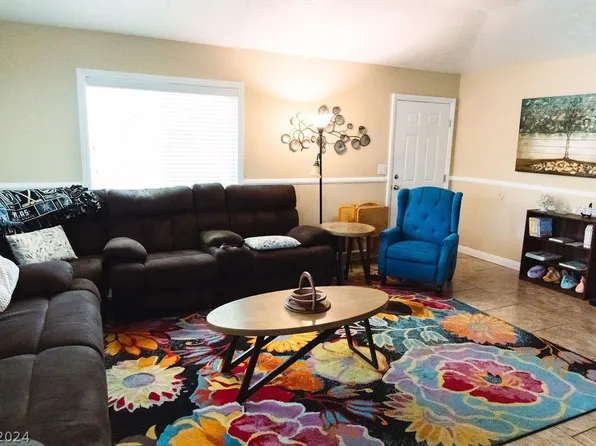 1133 Willow Tree Dr Unit A, Las Vegas, NV 89128
