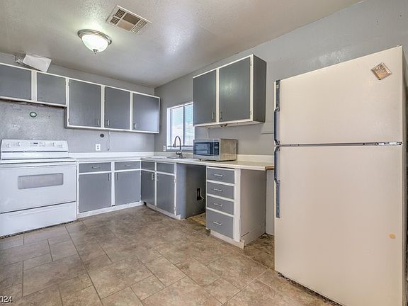 4th image of 4231 E Kellogg Rd