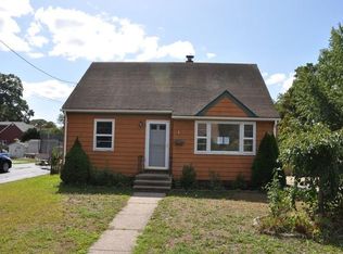 23 Lottie Dr, Riverside, RI 02915