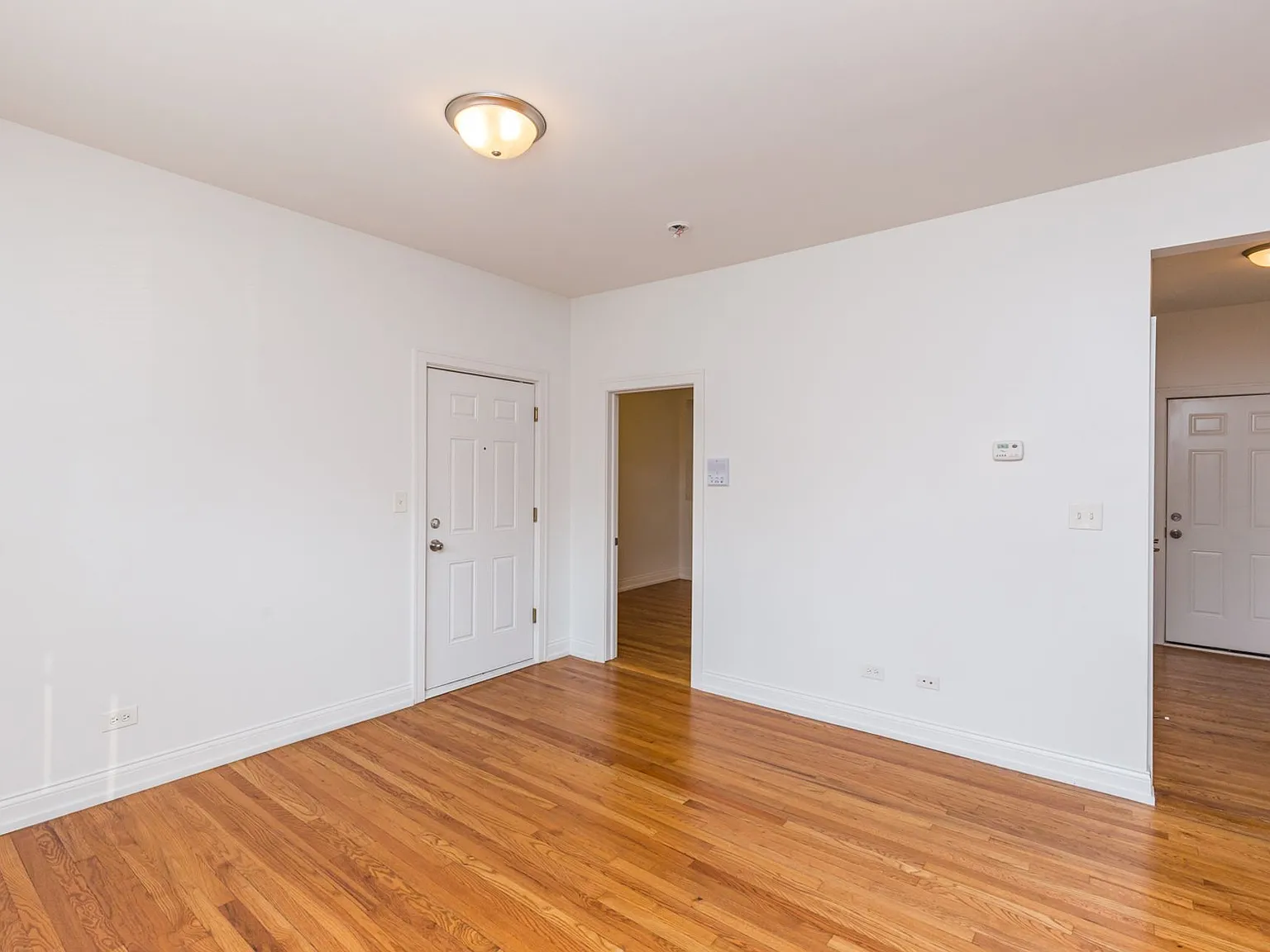 Portage Park Theater Apartments — Photo 3