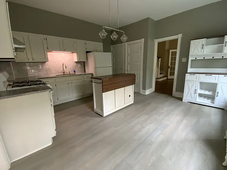 1626 Riverside Dr — Photo 6