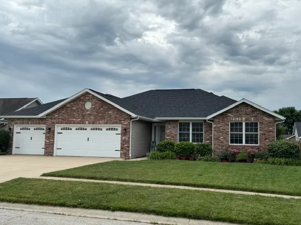 318 Piazza Ln, Chatham, IL 62629