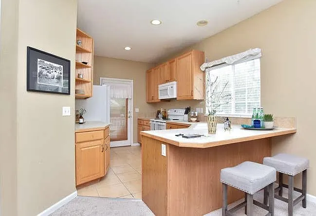 1550 Haymarket St — Photo 4