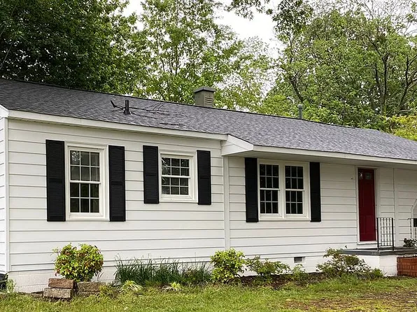 33 Woodbury Forest Dr, Hampton, VA 23666