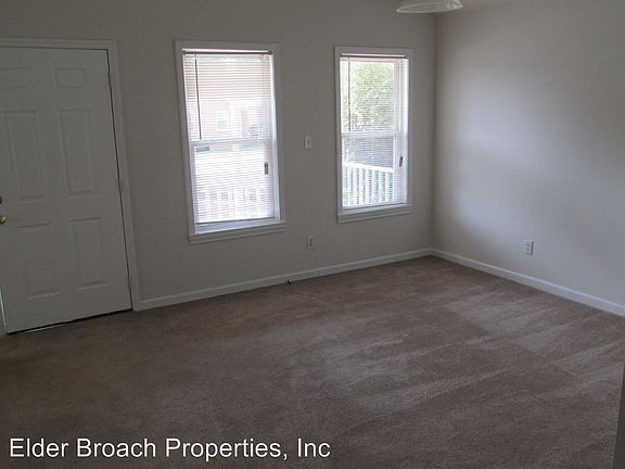4th image of 2920 Meadowcliff Dr