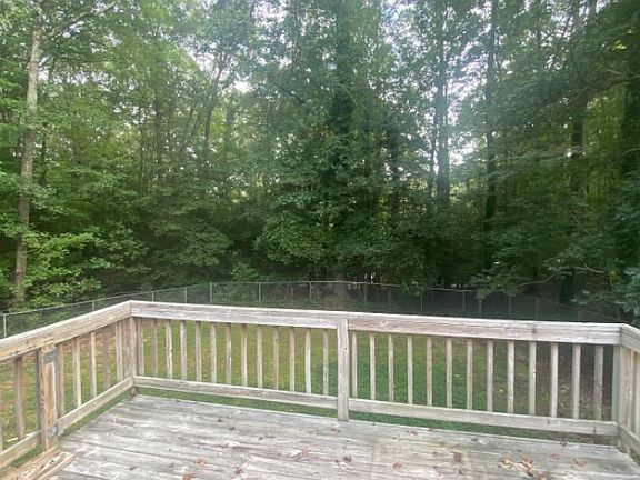 3rd image of 118 Deer Cross Dr