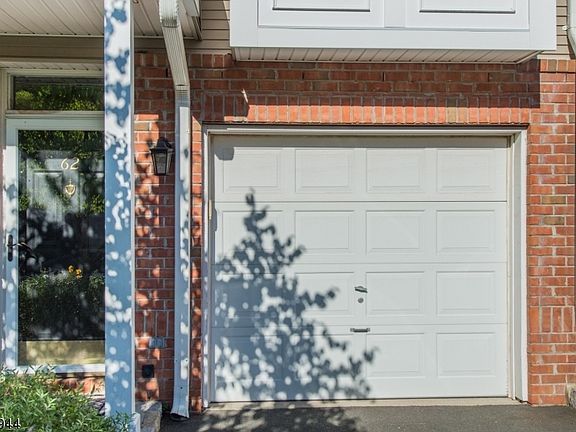 2nd image of 62 Greenbrook Dr Unit 62