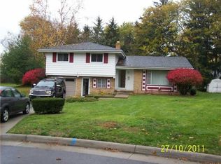 40 Lyric Ln, Toledo, OH 43615